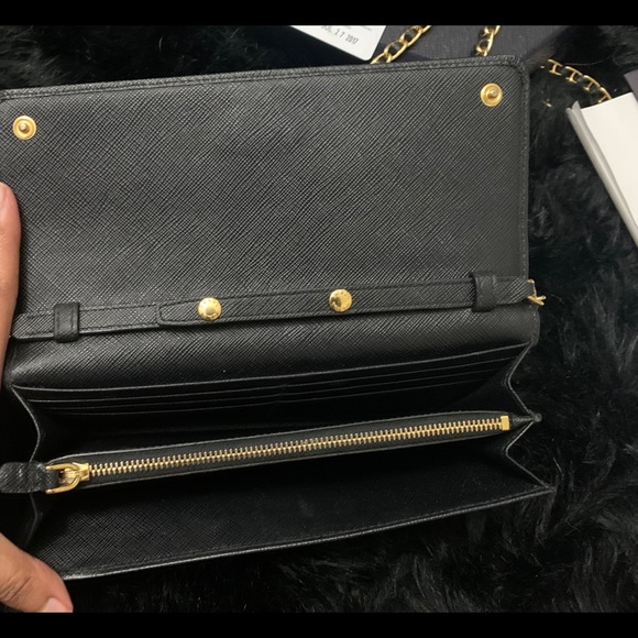 SOLD Prada Authenticate Saffiano Wallet on Chain - Picture 8 of 8